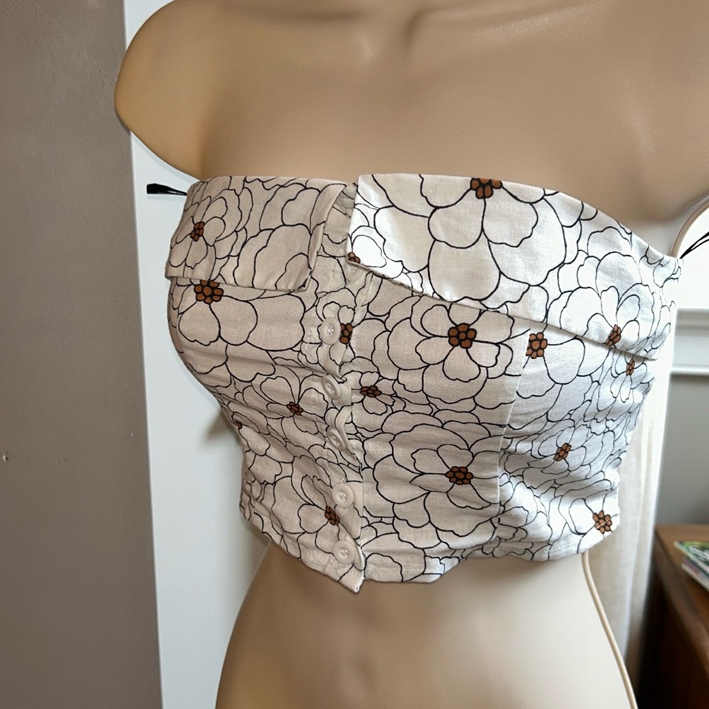 Forever 21 Button Up Floral Crop Top